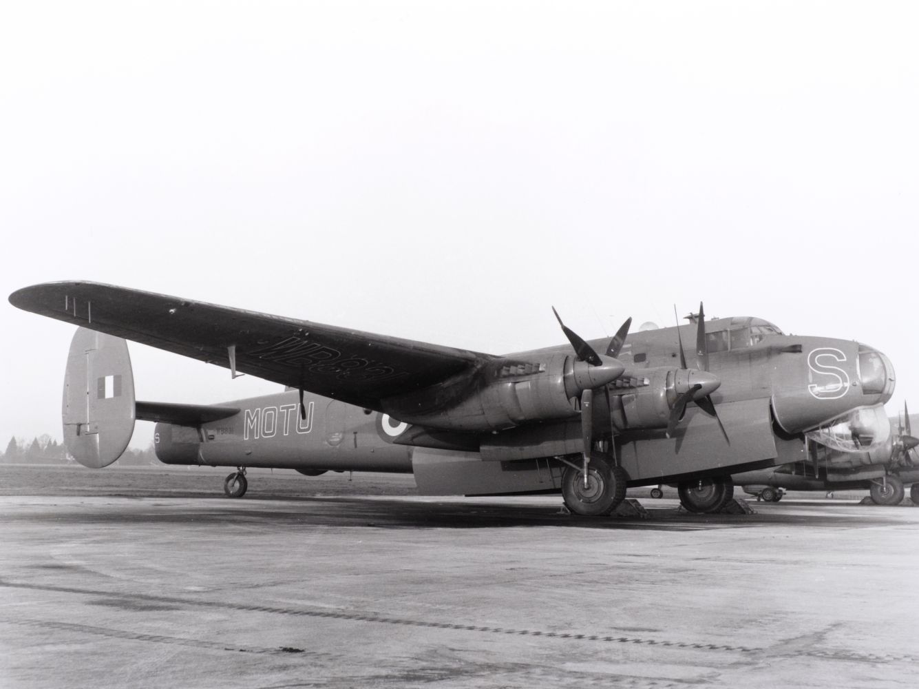 Lot 423 - Avro Shackleton. Collection of 156 Black and