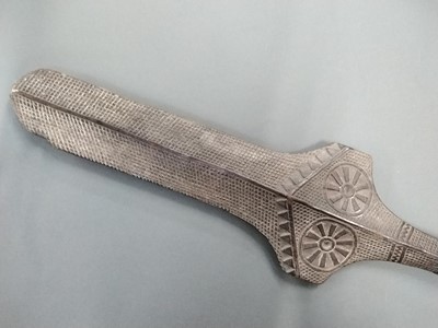 Lot 274 - Tribal Art. A Fijian hardwood paddle-shaped war club (Kinikini), circa 1850