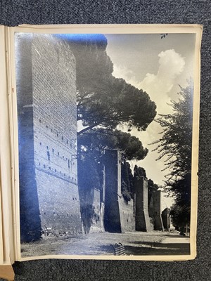 Lot 175 - Kenett (Frederick Leslie, 1924-2012). A group of approximately 70 photographs
