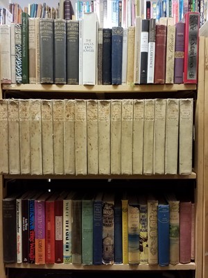 Lot 427 - Literature. A large collection of modern literature