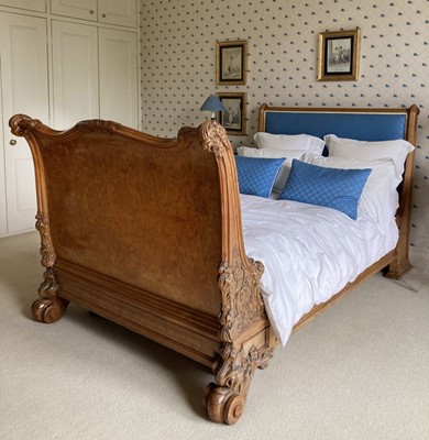 Lot 624 - Bed. A fine Victorian-style burr walnut double sleigh bed