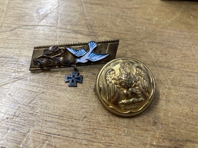 Lot 80 - Military Badges. A good collection of Boer War and WWI sweetheart badges