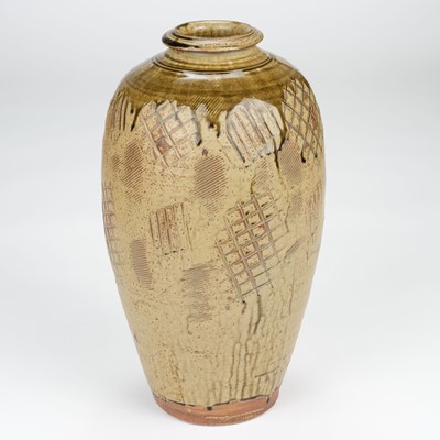 Lot 391 - Dodd (Mike, 1943-). A large stoneware bottle vase