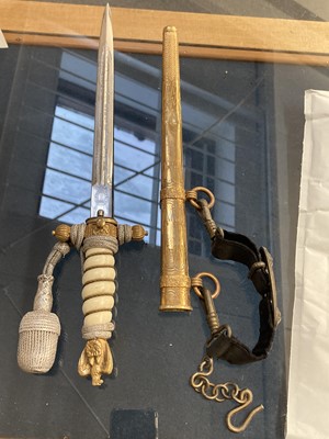 Lot 125 - Kriegsmarine. A WWII German naval dirk by F.W. Holler, Solingen
