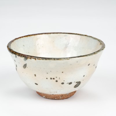 Lot 405 - Lee Kang-Hyo (1961-). A punch'ong stoneware bowl