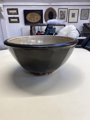 Lot 407 - Malone (Jim, 1946-). A large cut-sided stoneware bowl