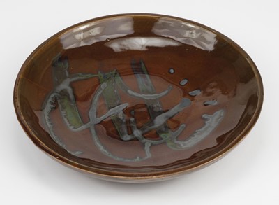 Lot 418 - Owen-Jones (George, 1916-1997). A shallow stoneware charger