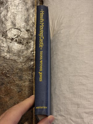 Lot 646 - Jones (Diana Wynne). Howl's Moving Castle, 1st UK edition, London: Methuen, 1986