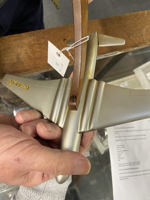 Lot 352 - Desktop Model. De Havilland Comet