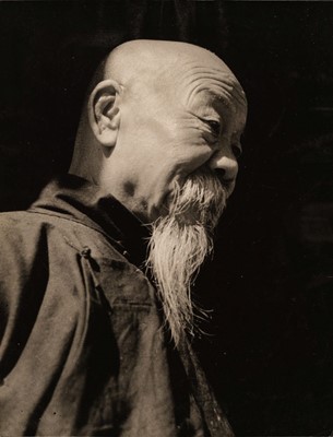 Lot 79 - Landau (Ergy, 1896-1967). Portrait of the head of a bearded Chinese man, Peking, c. 1955