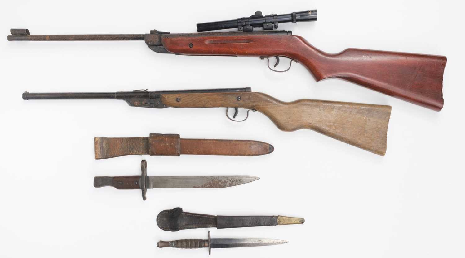 Lot 121 - Fighting Knife. A WWII 3rd Pattern Fighting