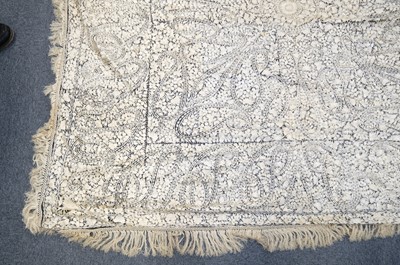 Lot 469 - Shawl. A fine Indian Delhi shawl, mid 19th century