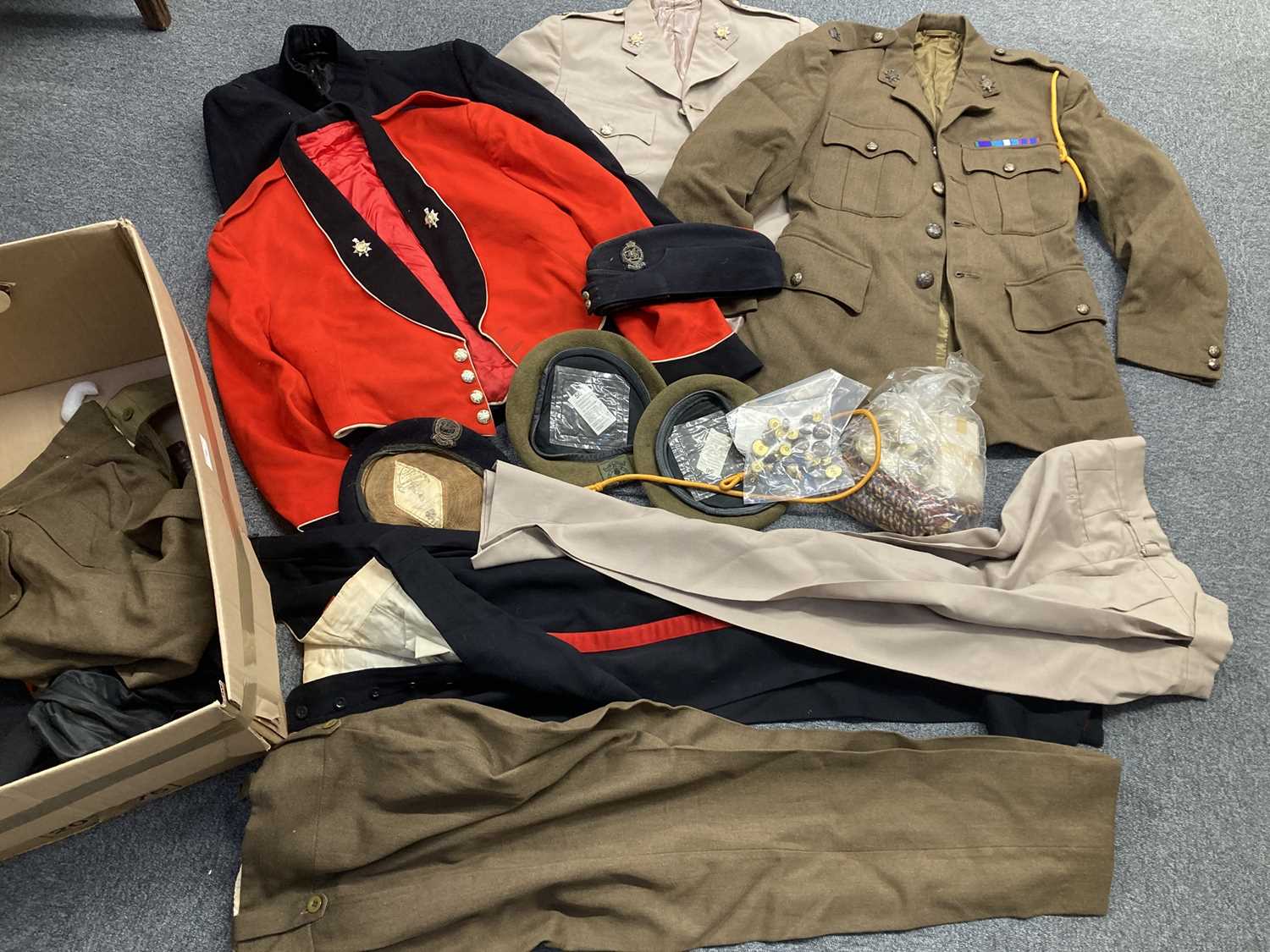 Lot 98 - Queen's Regiment. Uniforms and accoutrements