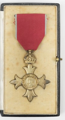 Lot 204 - The Most Excellent Order of the British Empire, O.B.E. (Civil) Officer's 2nd Type breast badge