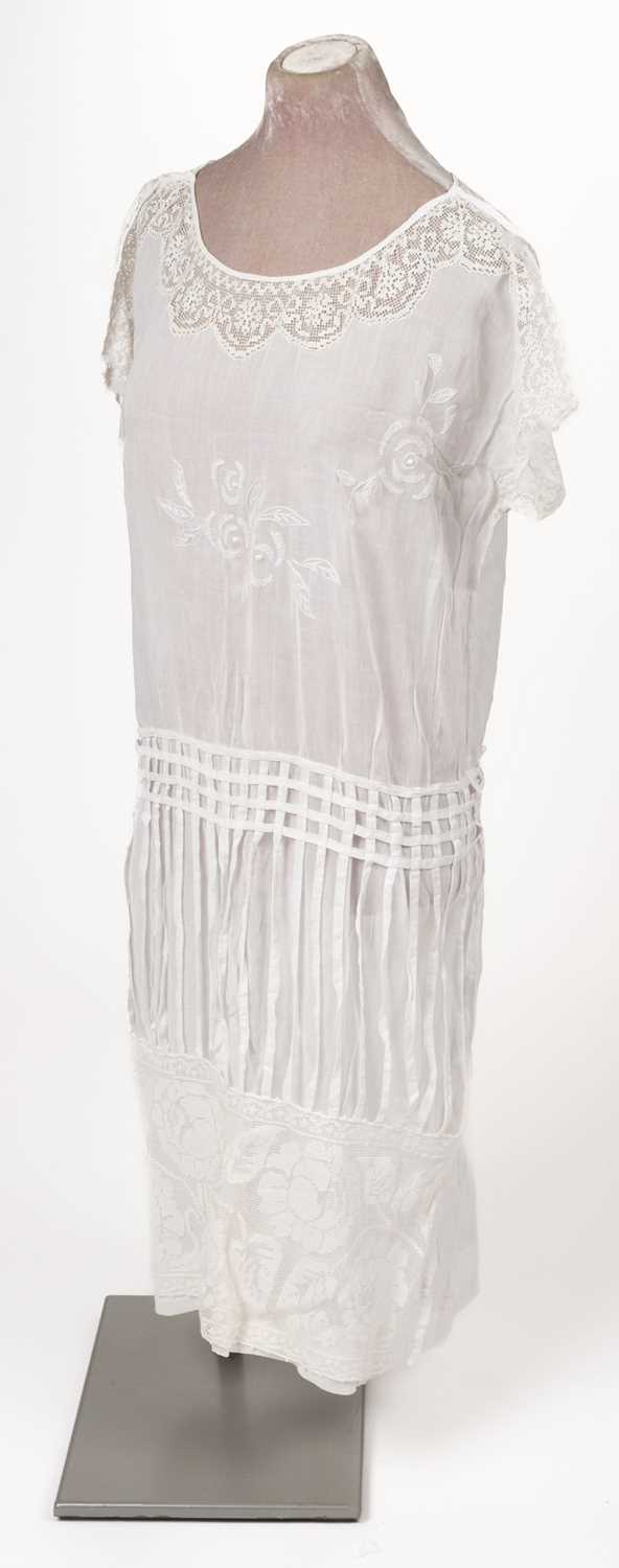 Lot 454 - Lace. A collection of lace and embroidered items, 19th-early 20th century