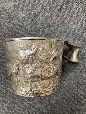Lot 774 - Silver Cup. An Edwardian "Vapheio" silver cup