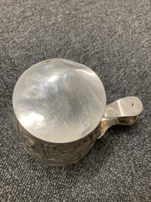 Lot 774 - Silver Cup. An Edwardian "Vapheio" silver cup