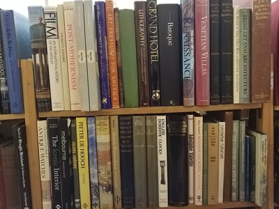 Lot 321 - Architecture, Art & Antiques. A large collection of architecture, art & antiques reference