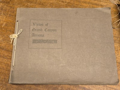 Lot 21 - View Books. New York, Canadian Rockies, Vancouver, Yosemite, Grand Canyon