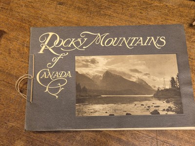 Lot 21 - View Books. New York, Canadian Rockies, Vancouver, Yosemite, Grand Canyon