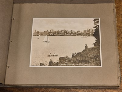 Lot 21 - View Books. New York, Canadian Rockies, Vancouver, Yosemite, Grand Canyon
