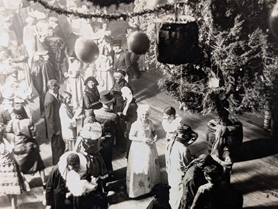 Lot 96 - Photography. An assorted collection of 19th & 20th century photographs