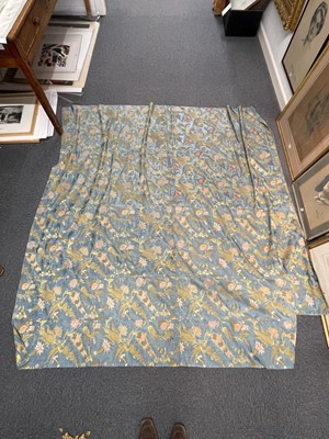 Lot 515 - Bizarre Silk. A large panel of bizarre silk, circa 1710