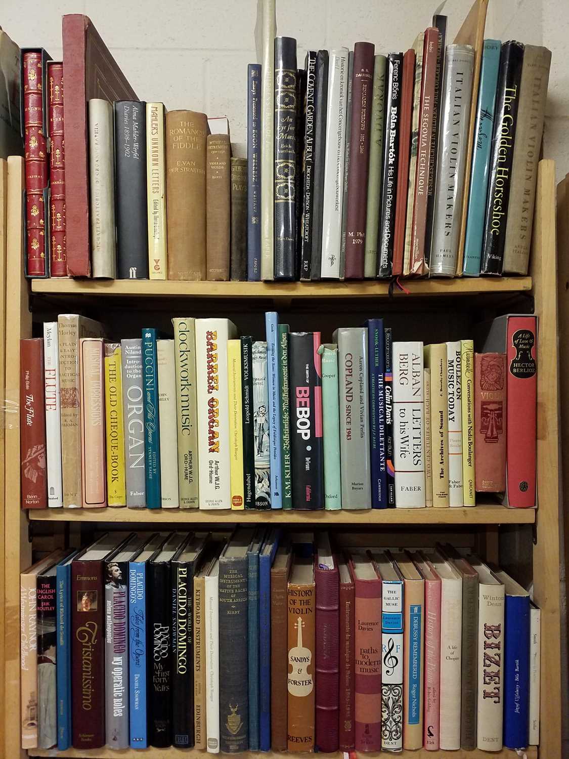 Lot 466 - Music. A large collection of modern