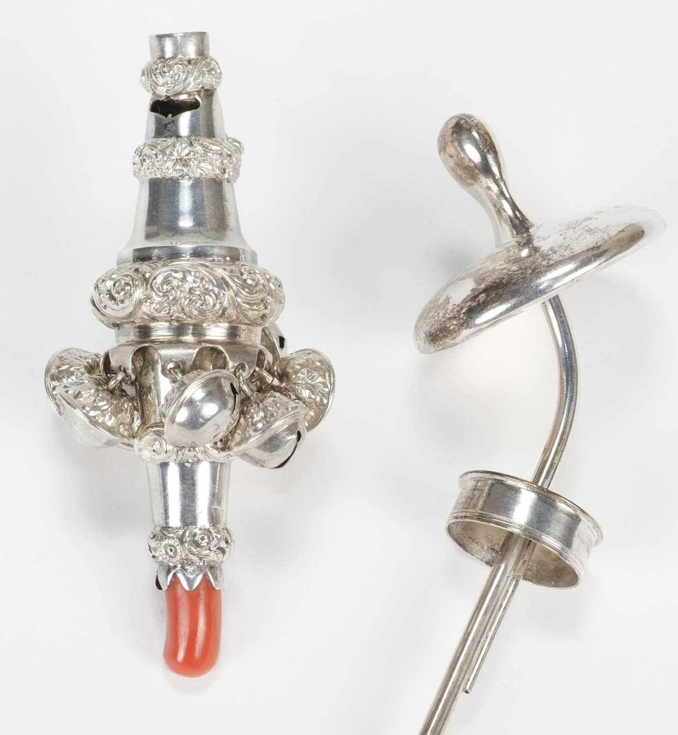 Lot 775 - Silver Rattle. A Victorian silver baby's