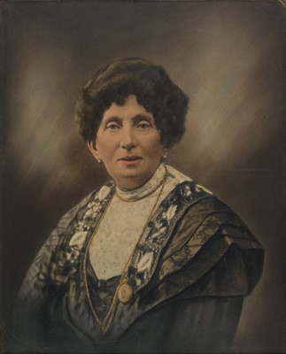Lot 75 - Jewish Portraits. A group of 4 hand-coloured photographs of European Jews, c. 1920