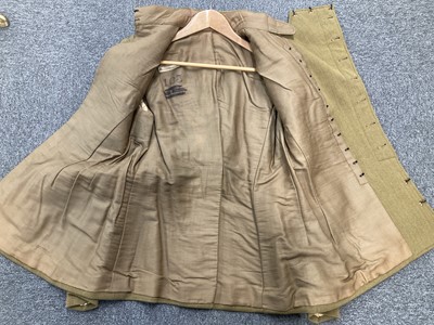 Lot 395 - Australian Flying Corps. A WWI RFC Officer's maternity tunic worn by a Lieutenant