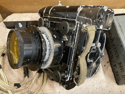 Lot 392 - Aerial Reconnaissance. An RAF F.95 air reconnaissance camera set by W. Vinten Ltd circa 1960s