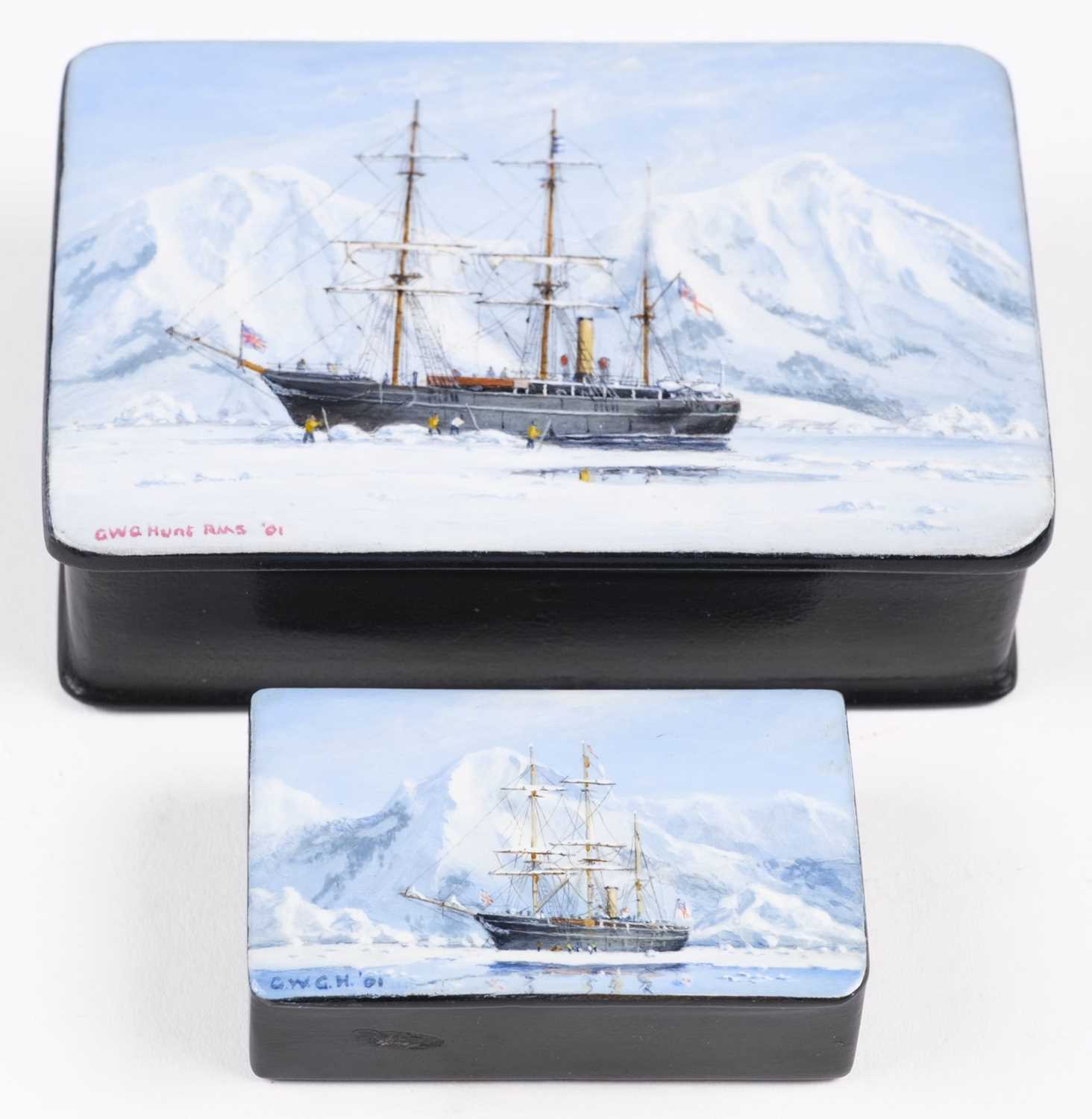 Lot 10 - Hunt (Geoff, died 2008). Captain Scott's Antarctic Expedition, oil on papier mache snuff box
