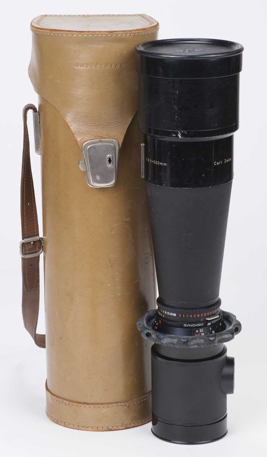 Lot 304 - Camera Lens. Hasselblad Carl Zeiss f=500mm 1:8 Nr 424188 Tele-Tessar black V mount lens