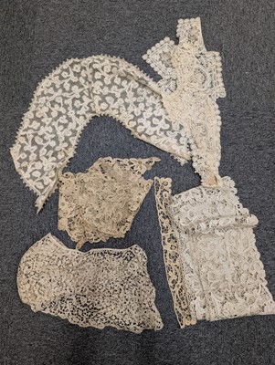 Lot 455 - Lace. A collection of lace, 19th-early 20th century