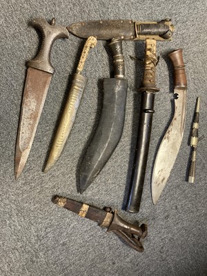 Lot 175 - Daggers. A Japanese tanto probably Edo period and other daggers