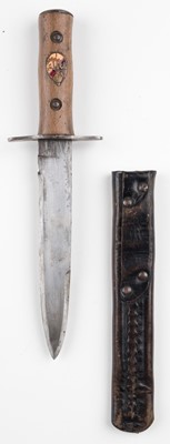 Lot 382 - Fighting knife. WWII Italian GIL fighting knife and kukri