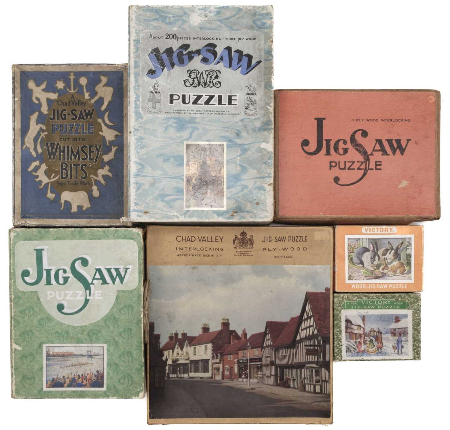 Lot 475 - Jigsaw Puzzles. A small collection of 55