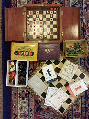 Lot 462 - Games. A varied collection of games, Victorian and later, approximately 16 games