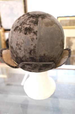Lot 428 - Clothing. An early 19th century Thames Waterman's hat, circa 1810-20