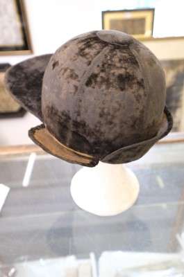 Lot 428 - Clothing. An early 19th century Thames Waterman's hat, circa 1810-20