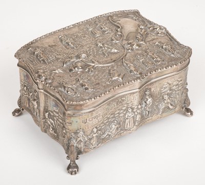 Lot 620 - Chester silver. An Edwardian silver jewellery box by George Nathan and Ridley Hayes. Chester 1908