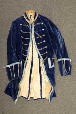 Lot 431 - Clothing. Footman's court dress suit worn by George Birry to wait on King Edward VII