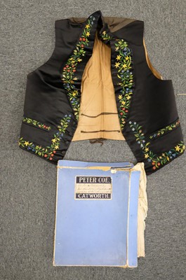 Lot 431 - Clothing. Footman's court dress suit worn by George Birry to wait on King Edward VII