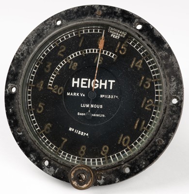Lot 103 - Royal Flying Corps. A WWI aircraft Mk VA altimeter by Short & Mason Ltd, serial no 11.337A