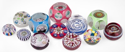 Lot 620 - Paperweights. A collection of glass paperweights, including Saint Louis, Baccarat