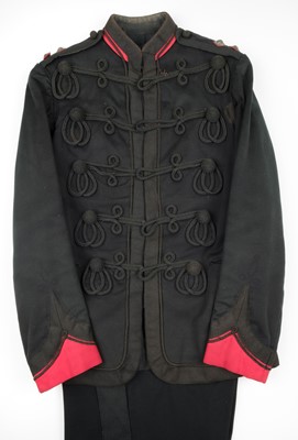 Lot 277 - Gloucestershire Regiment. A Victorian uniform belonging to Lieutenant F.A. Howard circa 1890