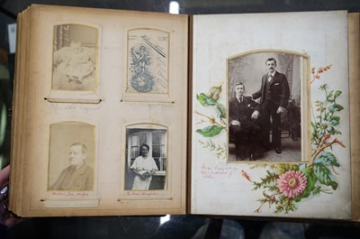 Lot 25 - Cartes de Visite. A group of over 200 cartes de visite and some cabinet cards, c. 1860s