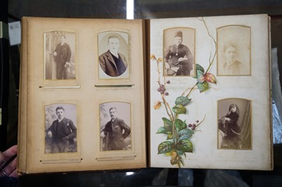 Lot 25 - Cartes de Visite. A group of over 200 cartes de visite and some cabinet cards, c. 1860s
