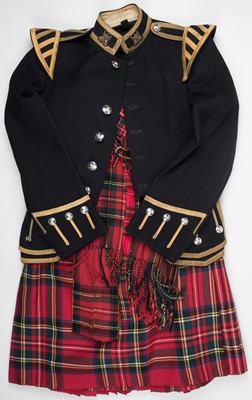 Lot 314 - Royal Scots Dragoon Guards. An E.II.R. uniform